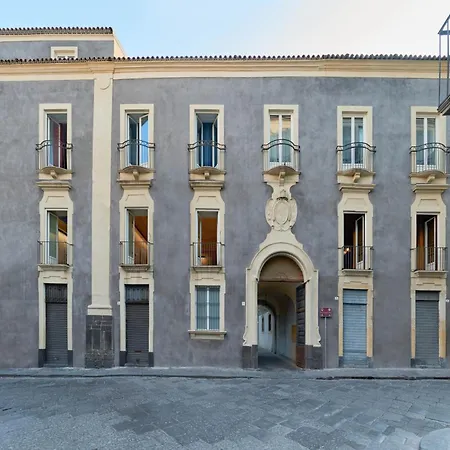 Palazzo Scammacca דירה *